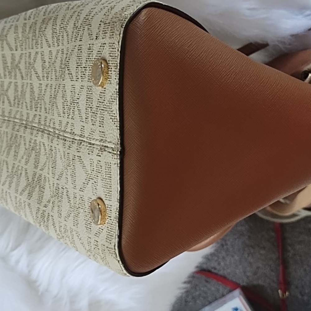 Michael Kors Brown and Cream Satchel with Signature Monogram - Picture 5 of 8